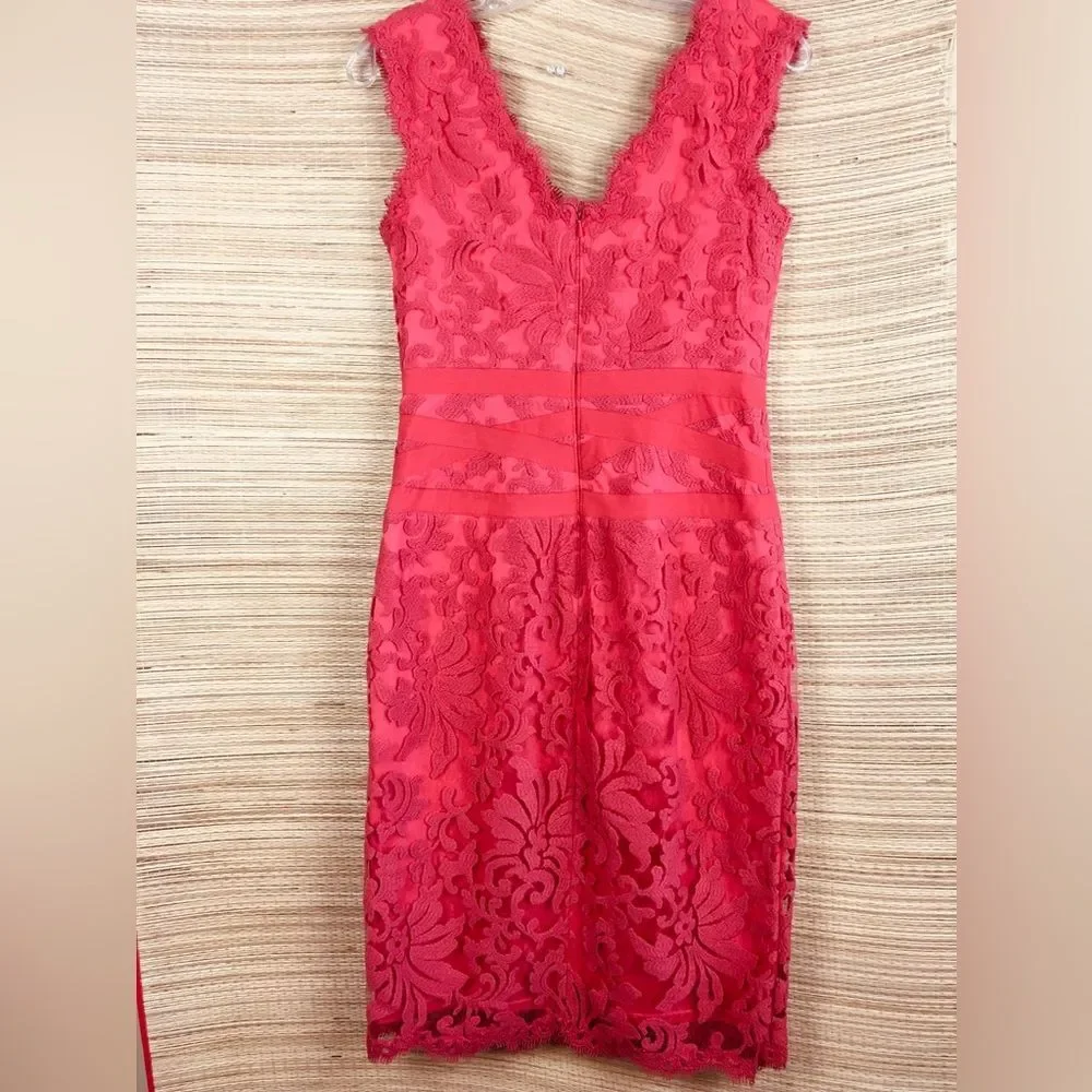 Tadashi Shoji Paillette Lace Double V-Neckline Cocktail Dress Coral / Coral Sz 6